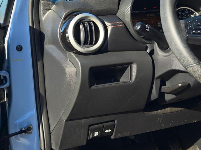 2024 Nissan Versa 1.6 SR