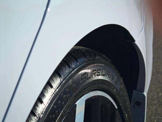 2024 Nissan Versa 1.6 SR