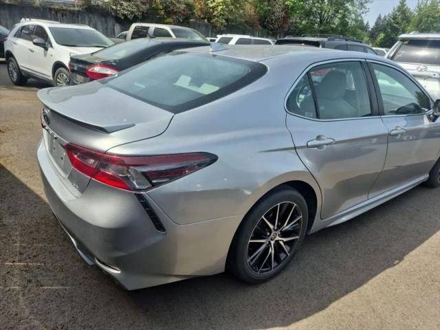 2022 Toyota Camry SE