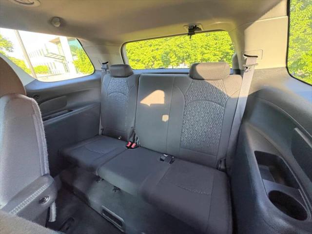 2011 GMC Acadia SLE