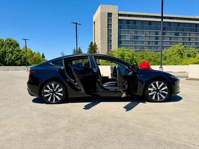 2025 Tesla Model 3 Standard Rear-Wheel Drive
