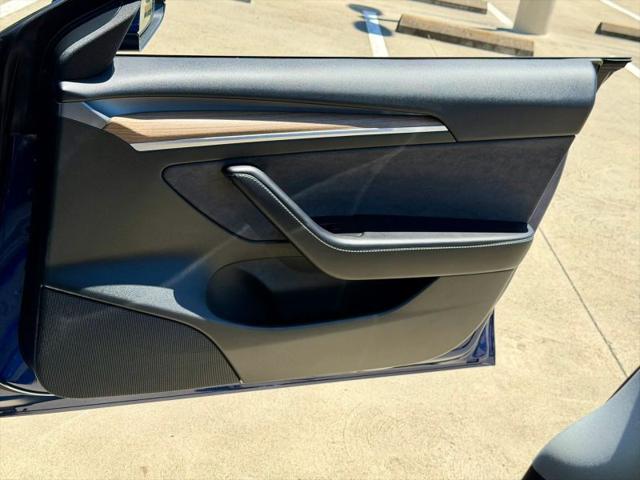 2022 Tesla Model 3 Rear-Wheel Drive