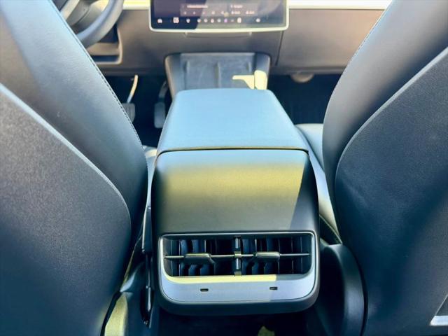 2022 Tesla Model 3 Rear-Wheel Drive