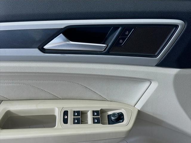 2021 Volkswagen Atlas 3.6L V6 SE w/Technology R-Line