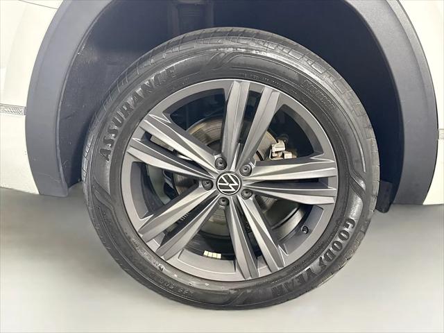 2021 Volkswagen Atlas 3.6L V6 SE w/Technology R-Line