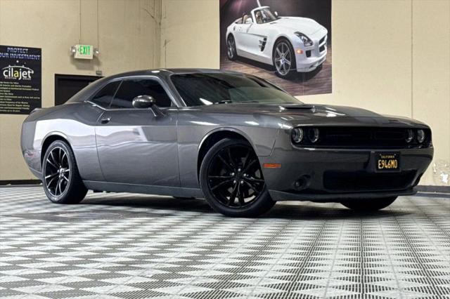 2016 Dodge Challenger SXT