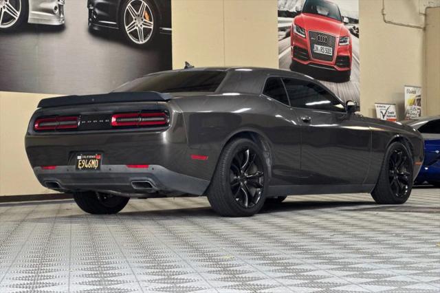 2016 Dodge Challenger SXT