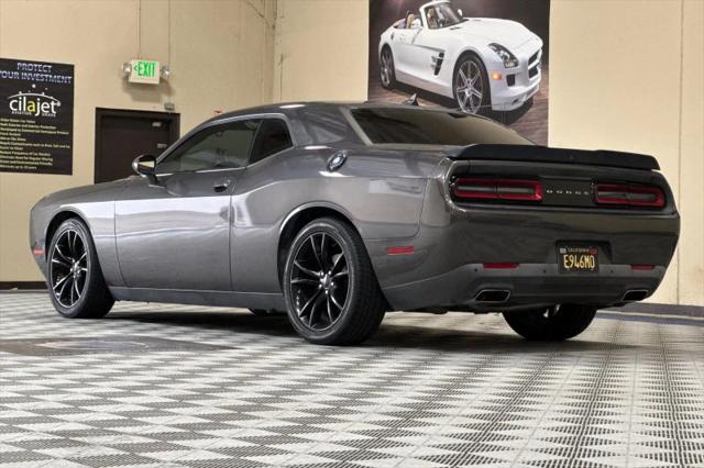 2016 Dodge Challenger SXT