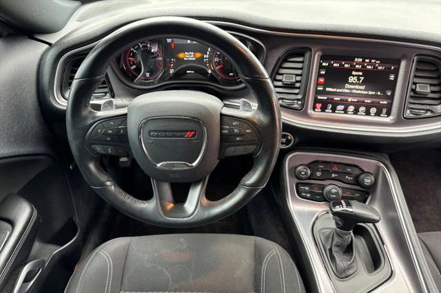 2016 Dodge Challenger SXT