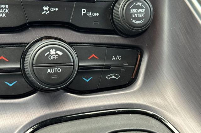 2016 Dodge Challenger SXT