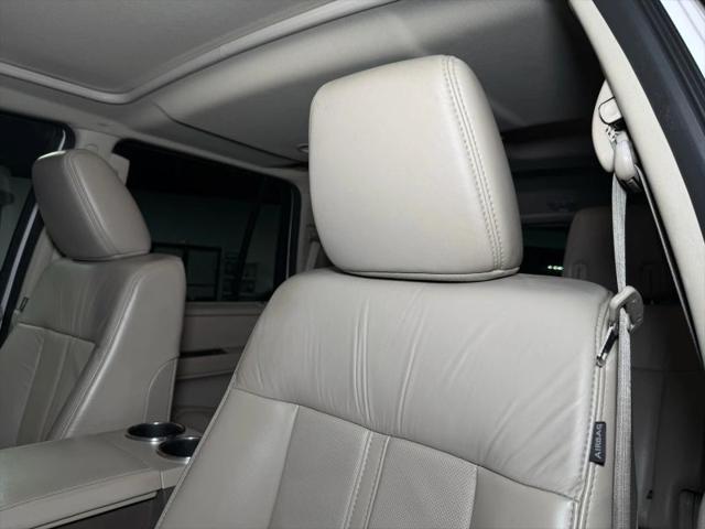 2017 Lincoln Navigator Select