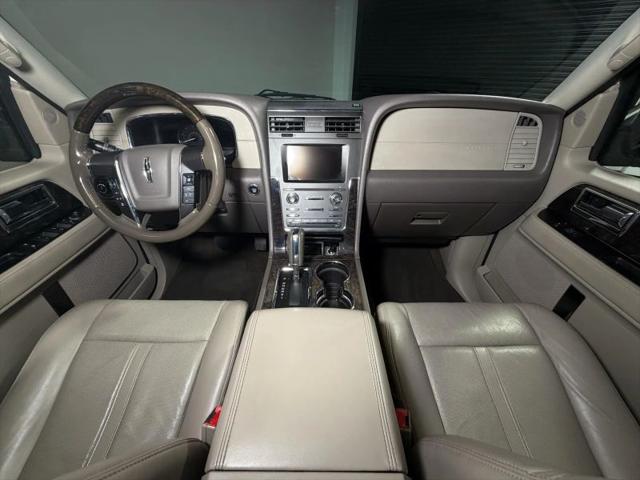 2017 Lincoln Navigator Select