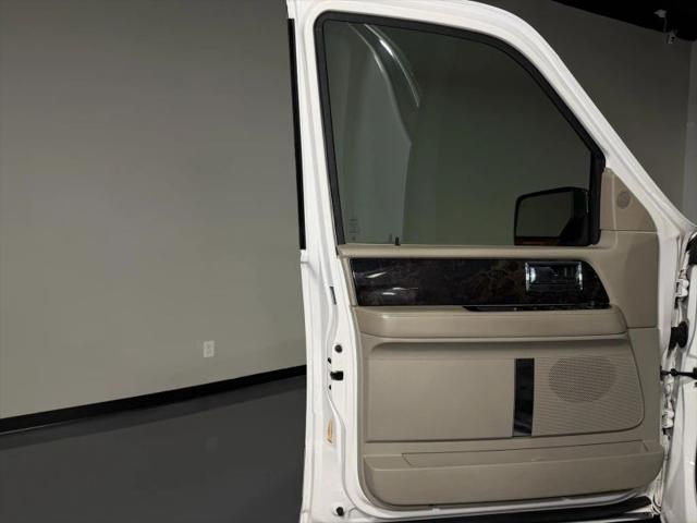 2017 Lincoln Navigator Select