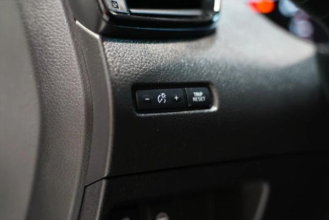 2020 Nissan Rogue Sport SL FWD Xtronic CVT