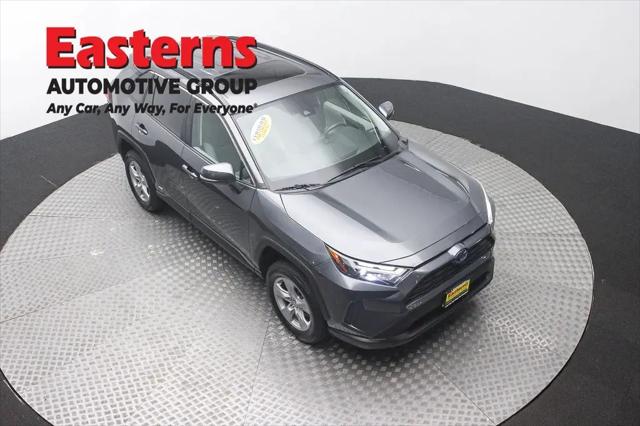 2022 Toyota RAV4 Hybrid XLE
