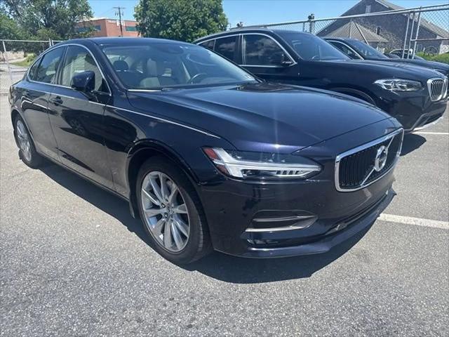 2017 Volvo S90 T6 Momentum