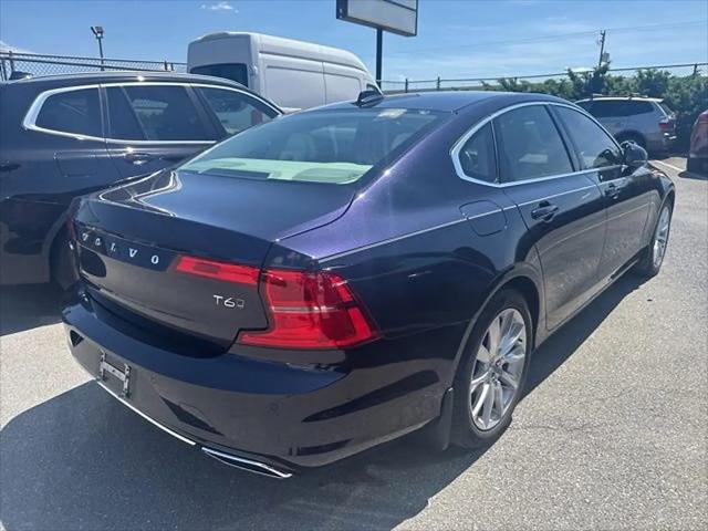 2017 Volvo S90 T6 Momentum