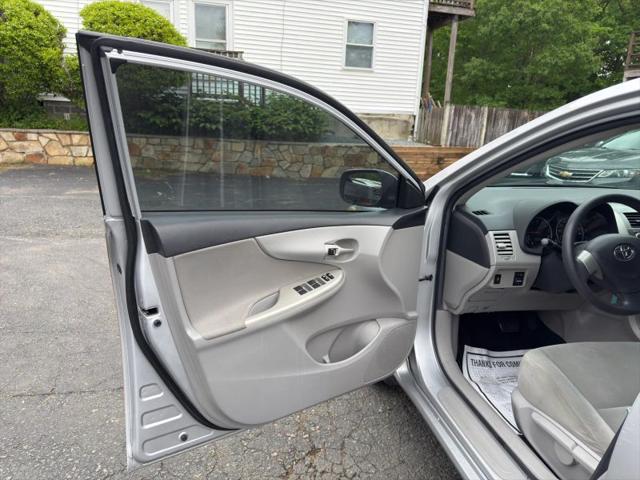 2011 Toyota Corolla LE