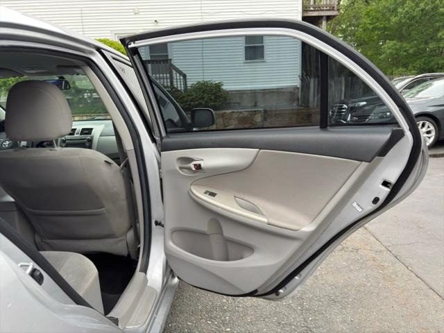 2011 Toyota Corolla LE