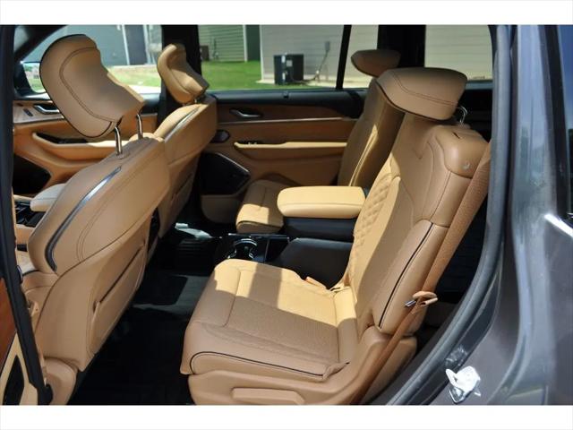 2025 Jeep Grand Cherokee L Summit Reserve 4x4