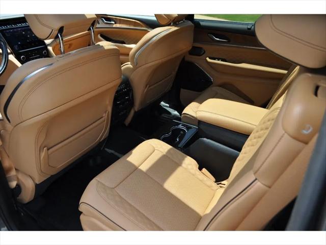 2025 Jeep Grand Cherokee L Summit Reserve 4x4