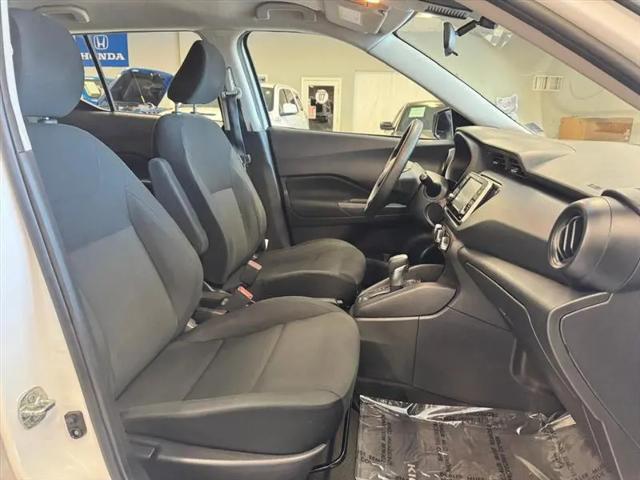2024 Nissan Kicks S Xtronic CVT