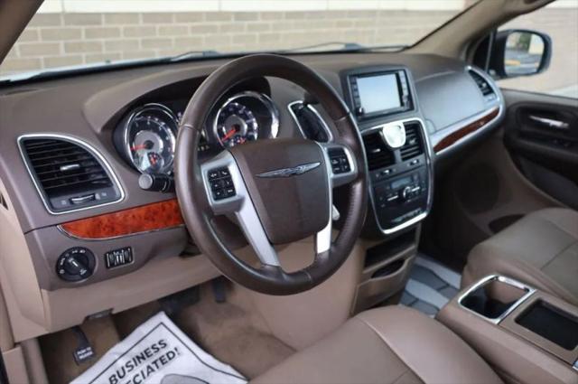 2014 Chrysler Town & Country Touring