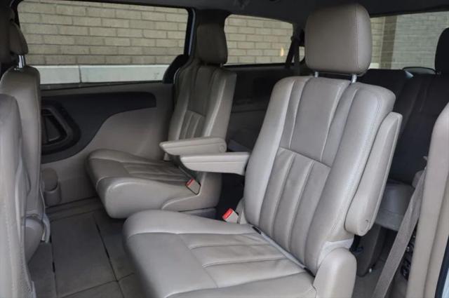 2014 Chrysler Town & Country Touring
