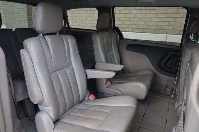 2014 Chrysler Town & Country Touring