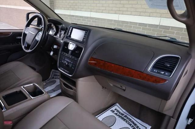 2014 Chrysler Town & Country Touring