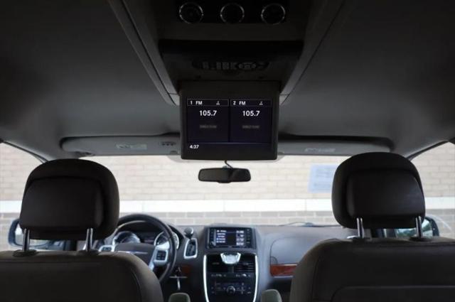 2014 Chrysler Town & Country Touring