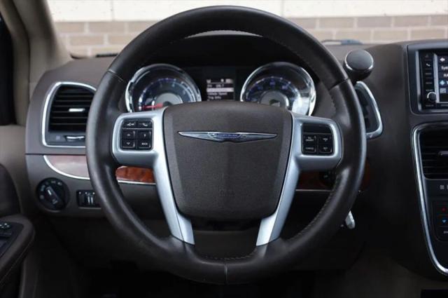 2014 Chrysler Town & Country Touring