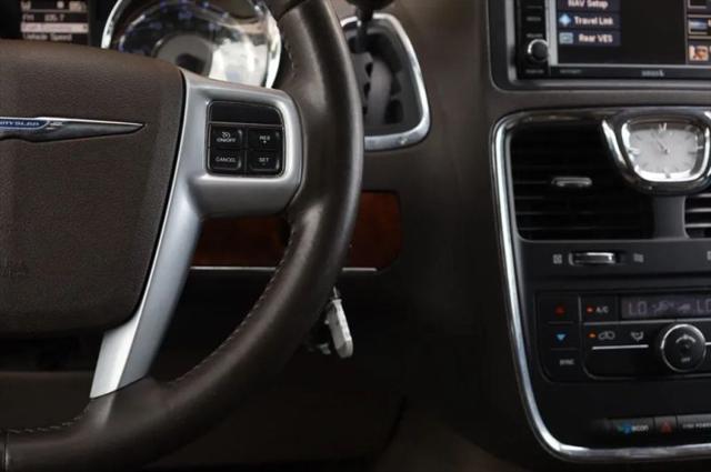 2014 Chrysler Town & Country Touring