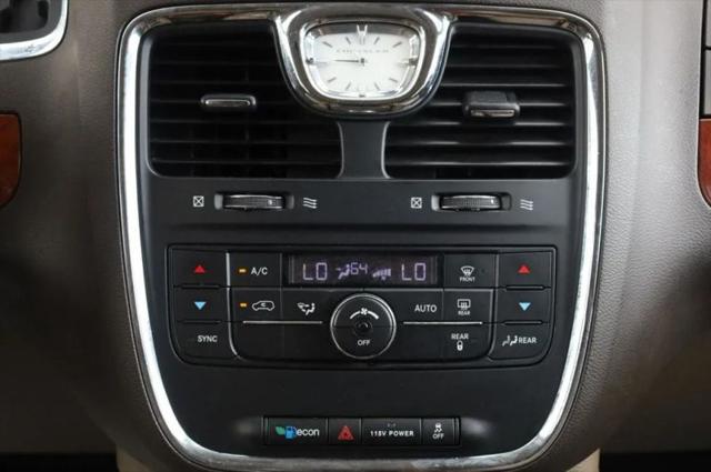 2014 Chrysler Town & Country Touring