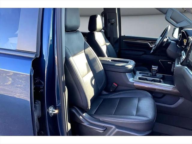 2022 Chevrolet Silverado 1500 4WD Crew Cab Standard Bed RST