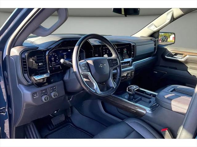 2022 Chevrolet Silverado 1500 4WD Crew Cab Standard Bed RST