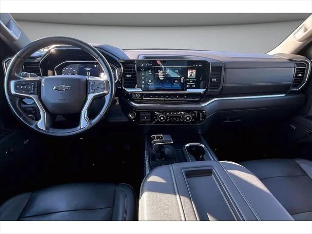 2022 Chevrolet Silverado 1500 4WD Crew Cab Standard Bed RST