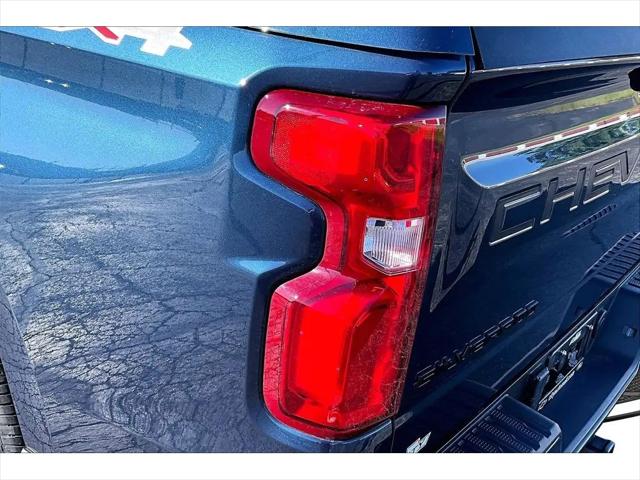2022 Chevrolet Silverado 1500 4WD Crew Cab Standard Bed RST