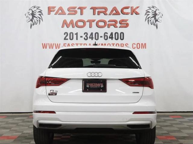 2023 Audi Q3 Premium 40 TFSI quattro Tiptronic