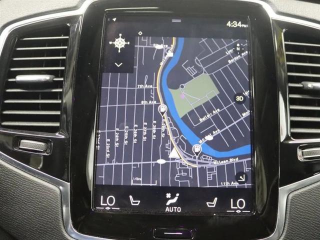 2022 Volvo XC90 T6 Momentum 7 Passenger