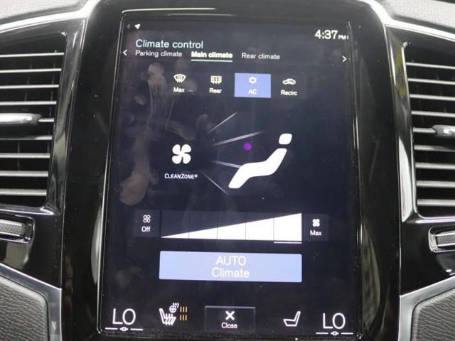 2022 Volvo XC90 T6 Momentum 7 Passenger