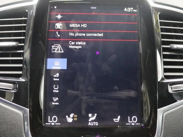 2022 Volvo XC90 T6 Momentum 7 Passenger