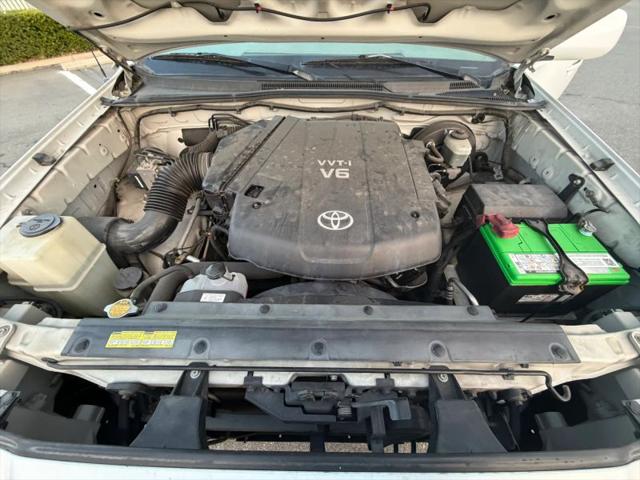 2005 Toyota Tacoma Base V6
