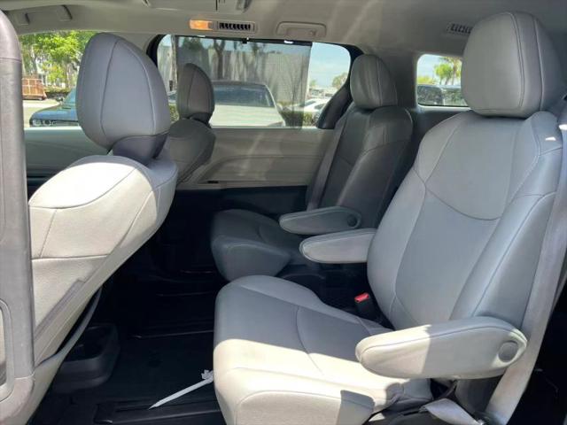 2022 Toyota Sienna XLE