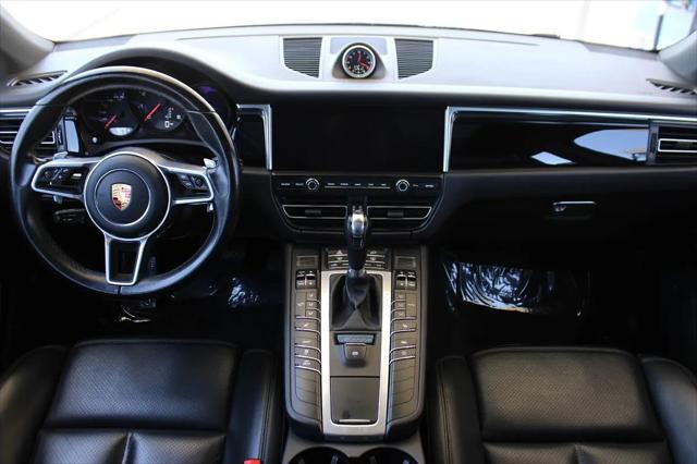 2021 Porsche Macan Macan