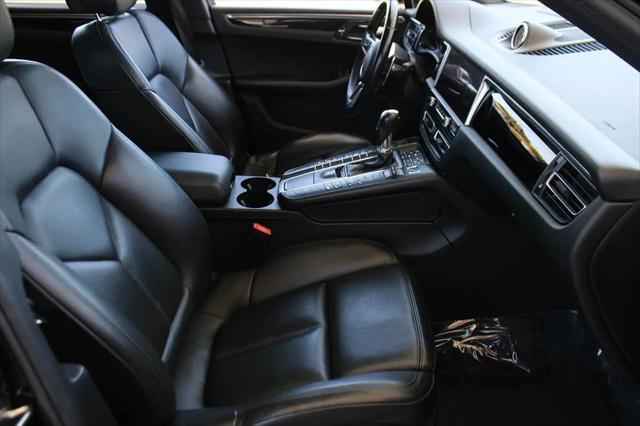 2021 Porsche Macan Macan