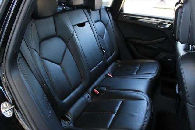 2021 Porsche Macan Macan