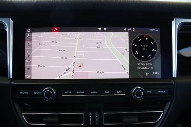 2021 Porsche Macan Macan