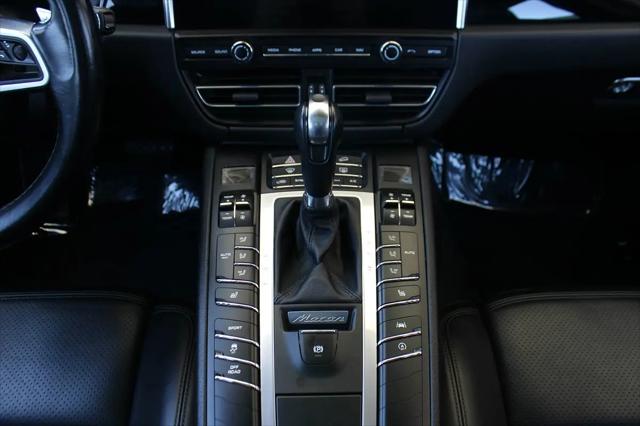 2021 Porsche Macan Macan