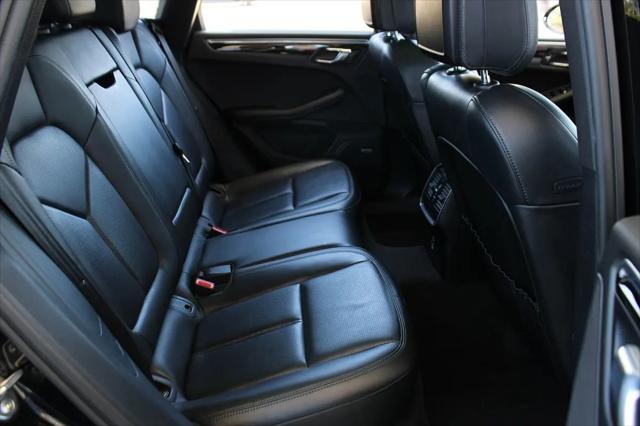 2021 Porsche Macan Macan